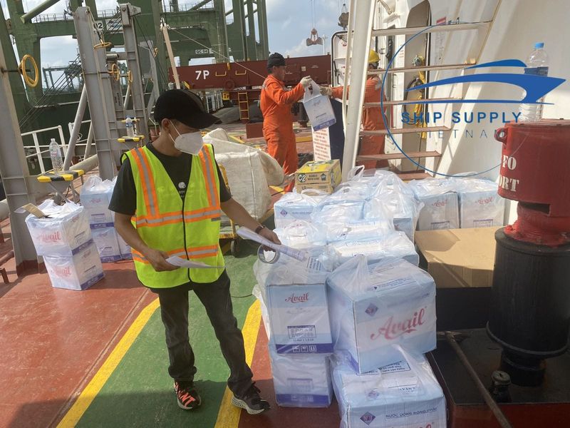 A vessel at anchorage does not keep office hours
